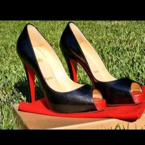 Christian Louboutin "Very Prive" pumps size 6